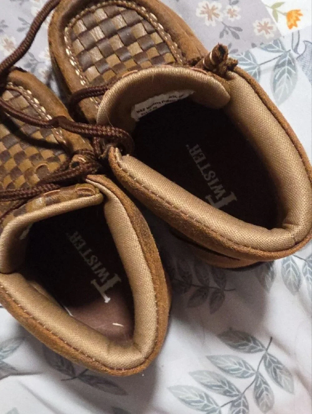 N/A comfortable brown